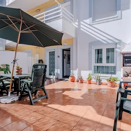 West Coast House - * Santa Cruz